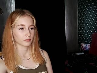 Clotilde Cantabrana webcam flirt4free model stream image