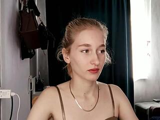 Clotilde Cantabrana webcam model stream image