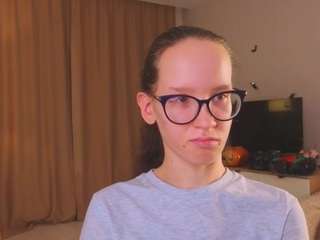 lynettebails webcam model stream image