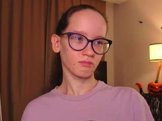 lynettebails webcam model stream image