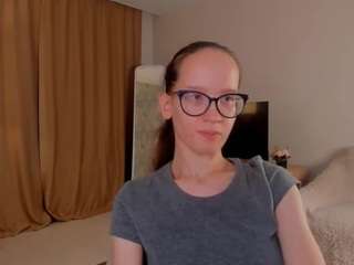 lynettebails webcam model stream image