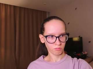 lynettebails webcam model stream image