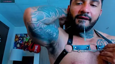 naugthy_dominant webcam model stream image