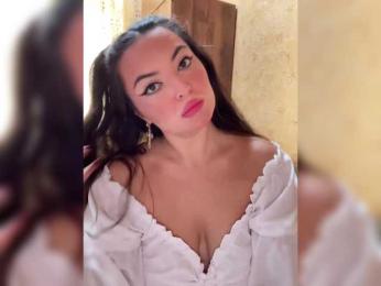 3hotandyoung3 webcam bongacams model stream image