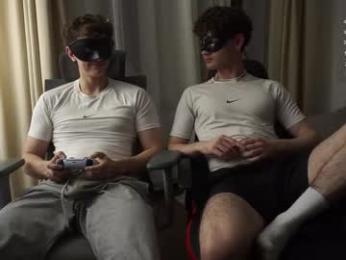 adam_21cm webcam model stream image