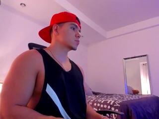 Chirs Morgan webcam model stream image