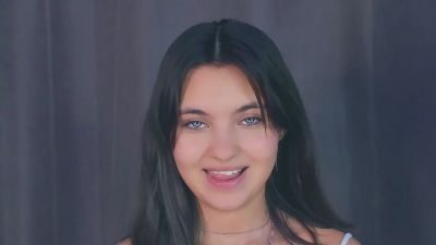 HildredUrive webcam model stream image