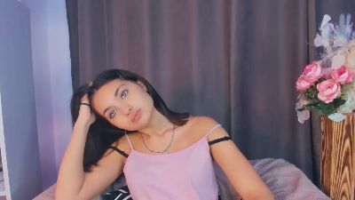 HildredUrive webcam cam4 model stream image