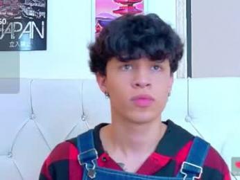 axel_evanss webcam model stream image