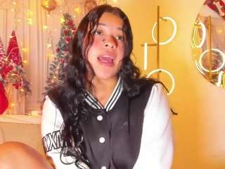 layla-golden webcam model stream image