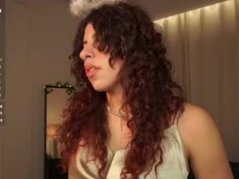 yess_kiki webcam model stream image