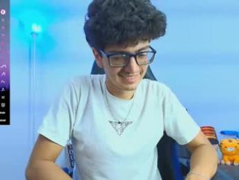 tylerwhiite_ webcam model stream image