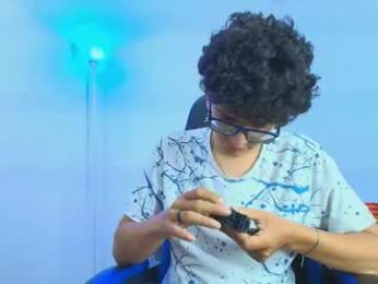 tylerwhiite_ webcam model stream image