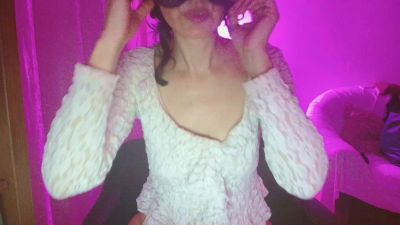 __nina webcam model stream image