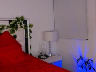 Isabel Belza webcam model stream image