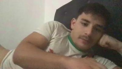 E1drian32_ webcam model stream image