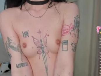 lyne19 webcam chaturbate model stream image