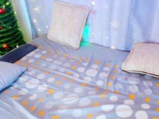 jade-brunnette webcam model stream image