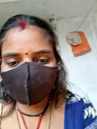 RAYI_Queen_3 webcam stripchat model stream image