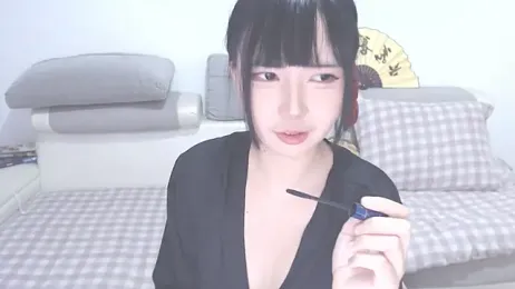 your_angela webcam model stream image