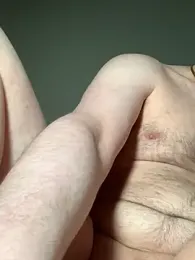 Izzou123 webcam model stream image