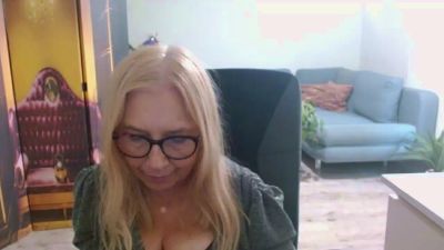 Sofia_xLOVE webcam model stream image
