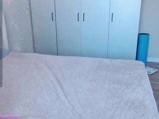 happydora webcam model stream image