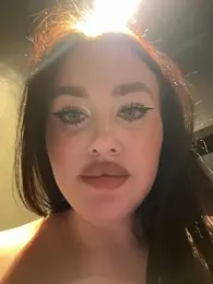 KiraSunshine webcam model stream image