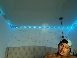 Axel Daviss webcam model stream image