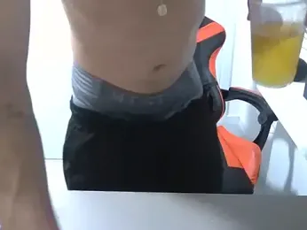 JUNINHOLEKEJR webcam model stream image