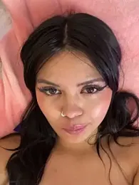 AkiraAsay webcam model stream image