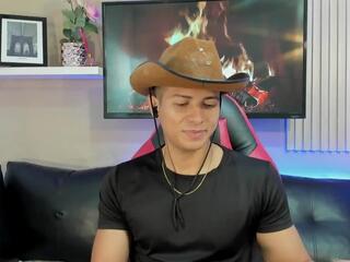 Yei Sant webcam model stream image