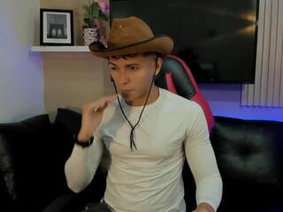 Yei Sant webcam model stream image