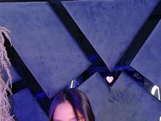 Kylie Whitee webcam model stream image