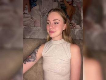 AlisaClark webcam model stream image