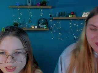 dina-bloom webcam model stream image