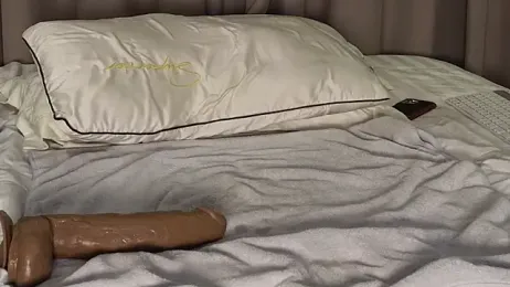 LucyNuty webcam model stream image