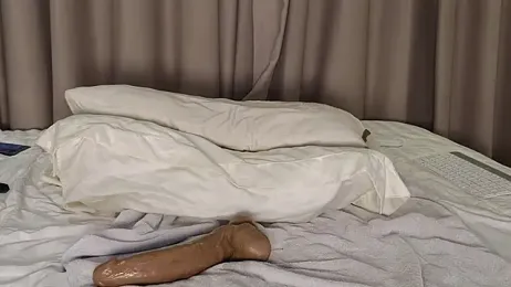 LucyNuty webcam model stream image