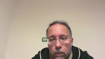 poltito webcam model stream image