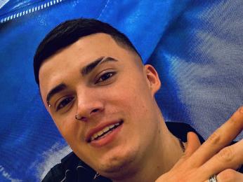 MaikolZuluaga webcam livejasmin model stream image