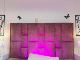 Nicol Miler webcam model stream image