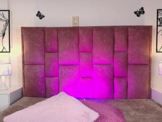 Nicol Miler webcam model stream image