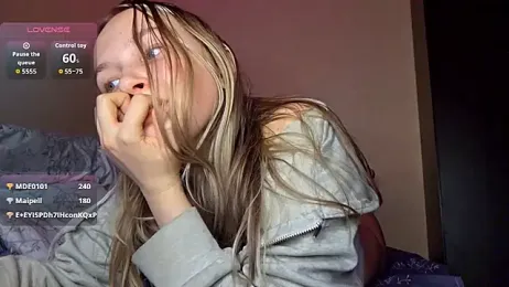 KarinRobertson webcam model stream image