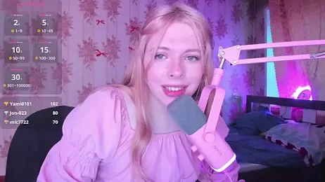 Cutie_Bambi webcam stripchat model stream image