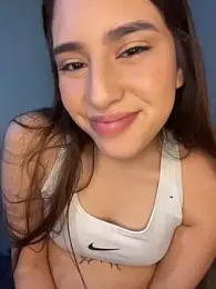 romyamo webcam model stream image