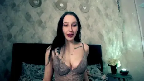 AliceTurnOn webcam model stream image