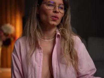 brandywhite webcam model stream image