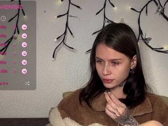 HeyZoe webcam model stream image