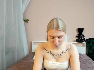 Daisy Monro webcam model stream image