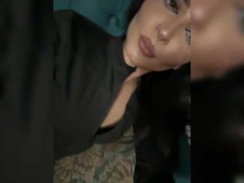 RoyalMinds webcam model stream image